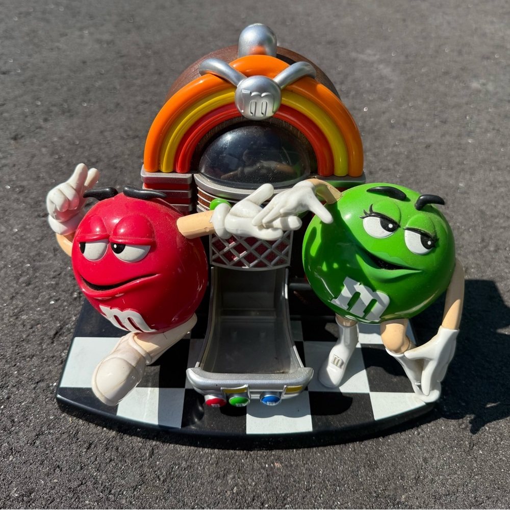 Vintage M&Ms Rock and Roll Jukebox Candy Dispenser 2004 Red & Green M&M Candy